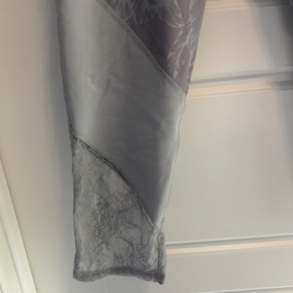 Fabletics grey lace trim leggings - Picture 2 of 4